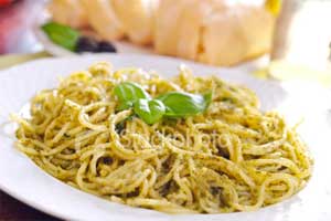 spaghetti-con-pasta-de-ajo spaghetti-con-pasta-de-ajo