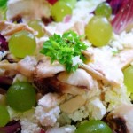 Ensalada de espinaca, tocino y uvas