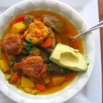 Sopa-de-Carne-con-Fritters
