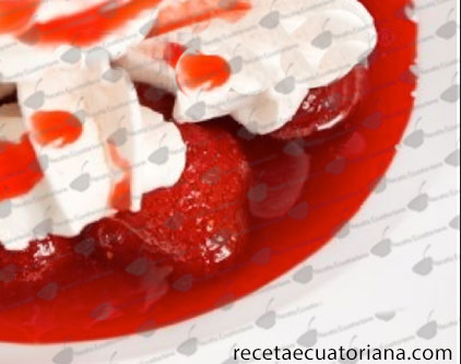 Dulce de Frutillas con Crema
