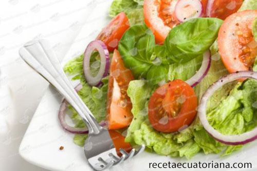 Ensalada de Lechuga con Tomate